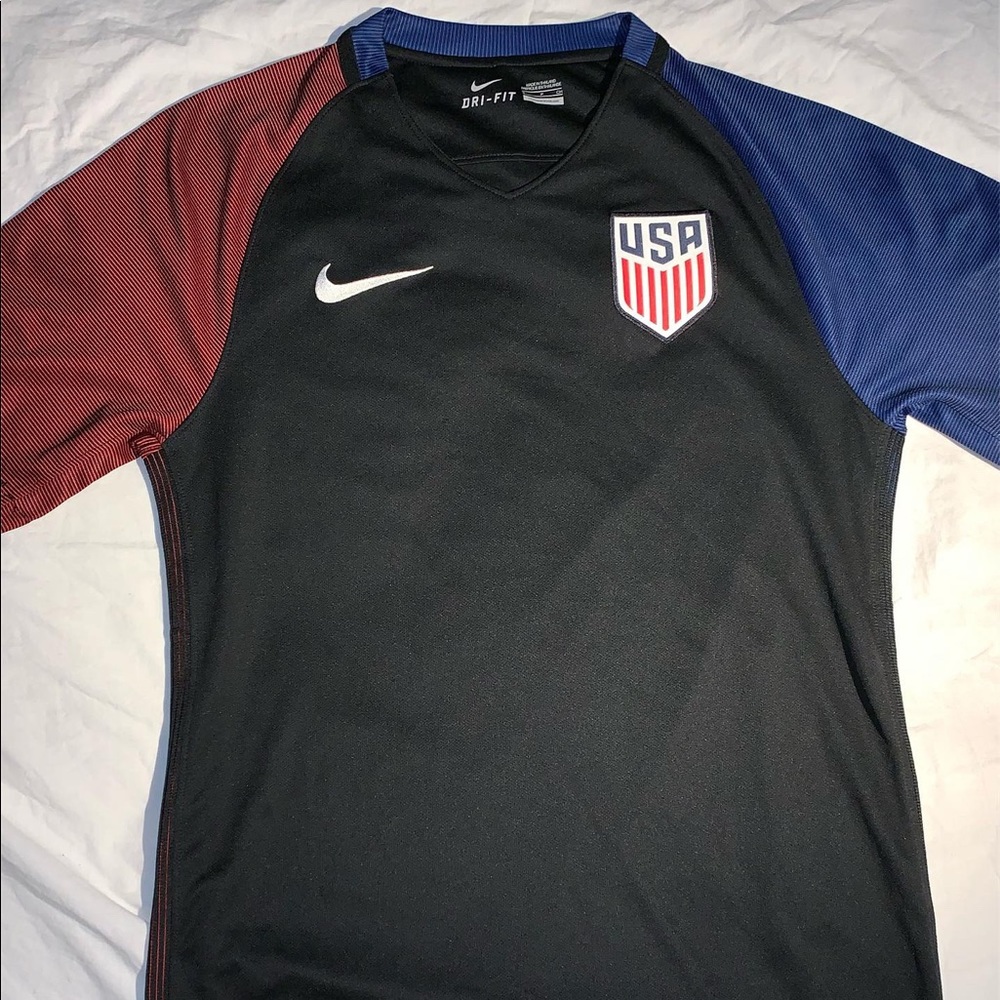 Nike Men’s USA 16/17 away (stadium) jersey